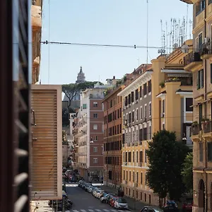  Apartment 4-rooms Flat At Vatican Italy